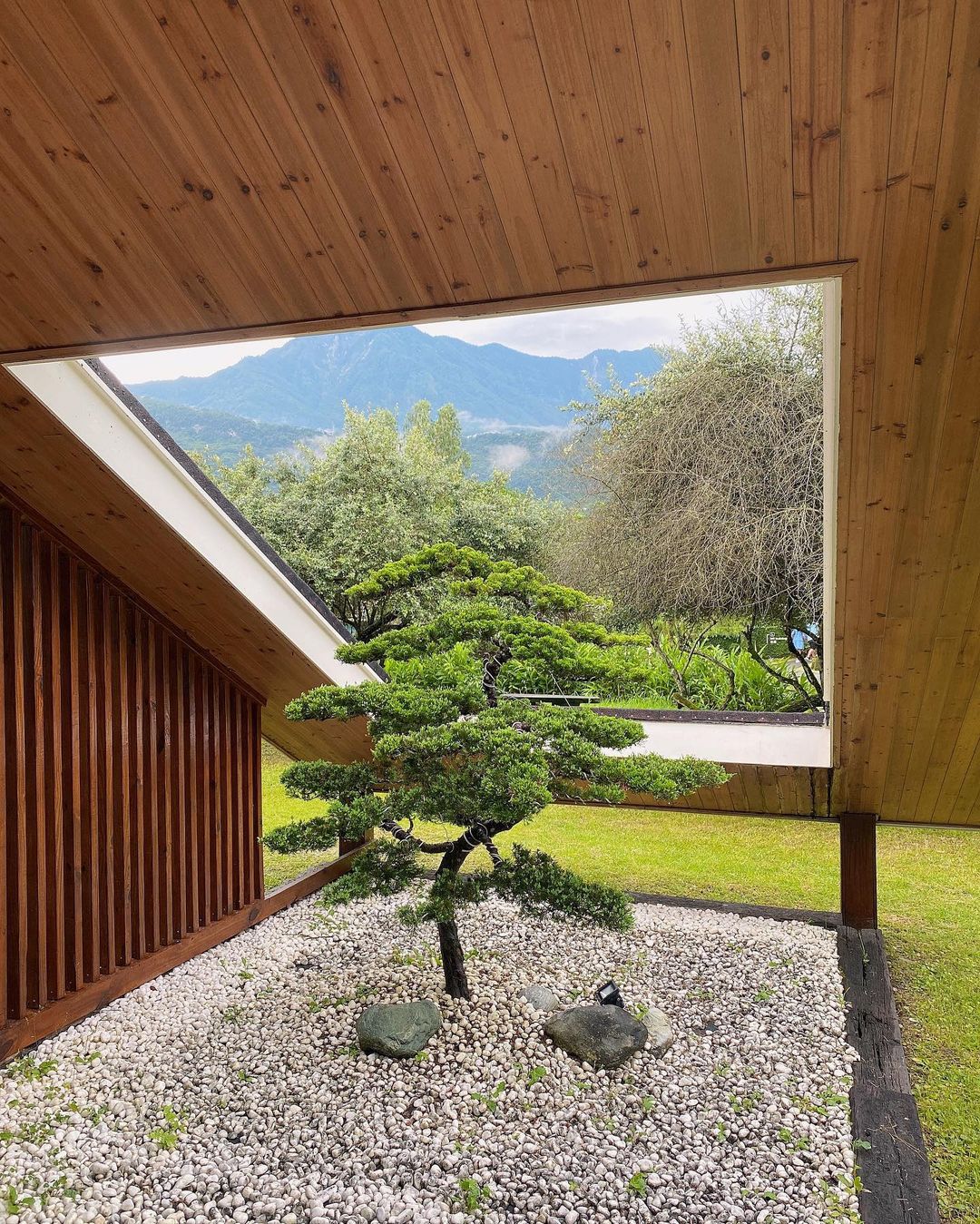 花蓮,花蓮住宿,花蓮旅遊,湖景民宿,花蓮民宿,依山午,afternoon resort,花蓮民宿推薦,花東住宿