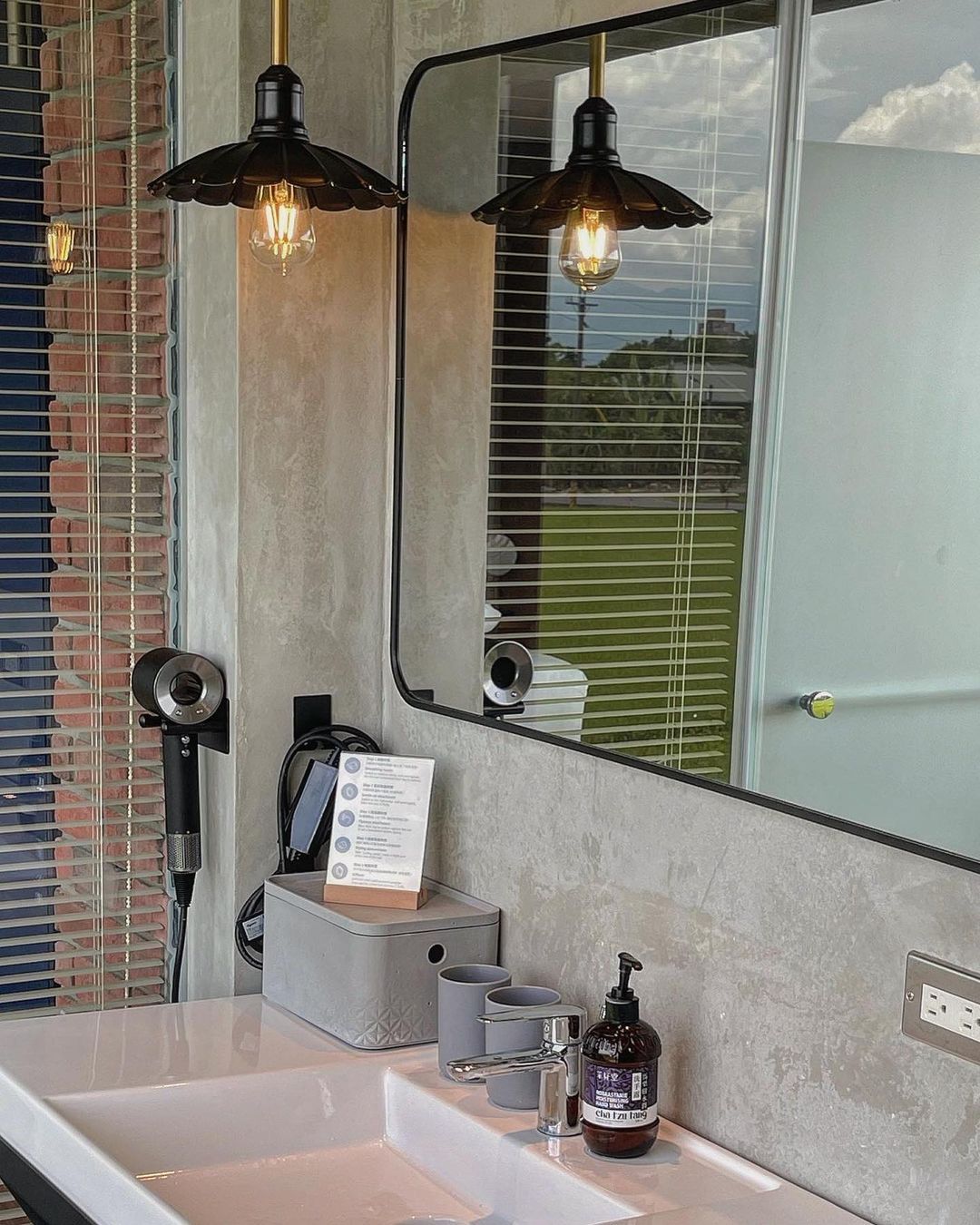 鬧鐘關掉,alarm off,宜蘭民宿,宜蘭民宿推薦,宜蘭旅遊,宜蘭住宿,宜蘭,宜蘭五結,五結民宿,台灣民宿,民宿,包棟